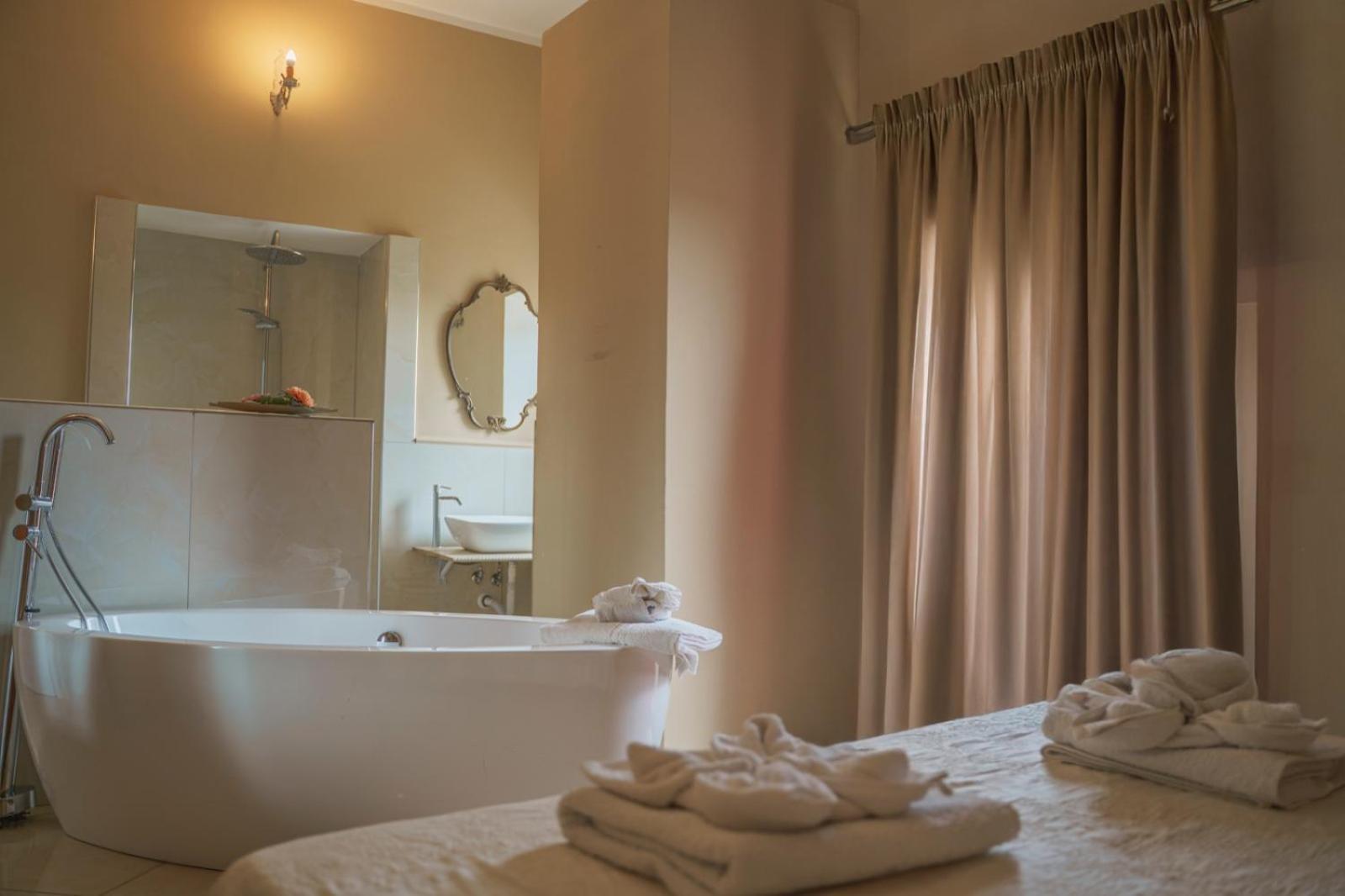 Il Panorama Housing Cilento Aparthotel Santa Maria di Castellabate Ngoại thất bức ảnh