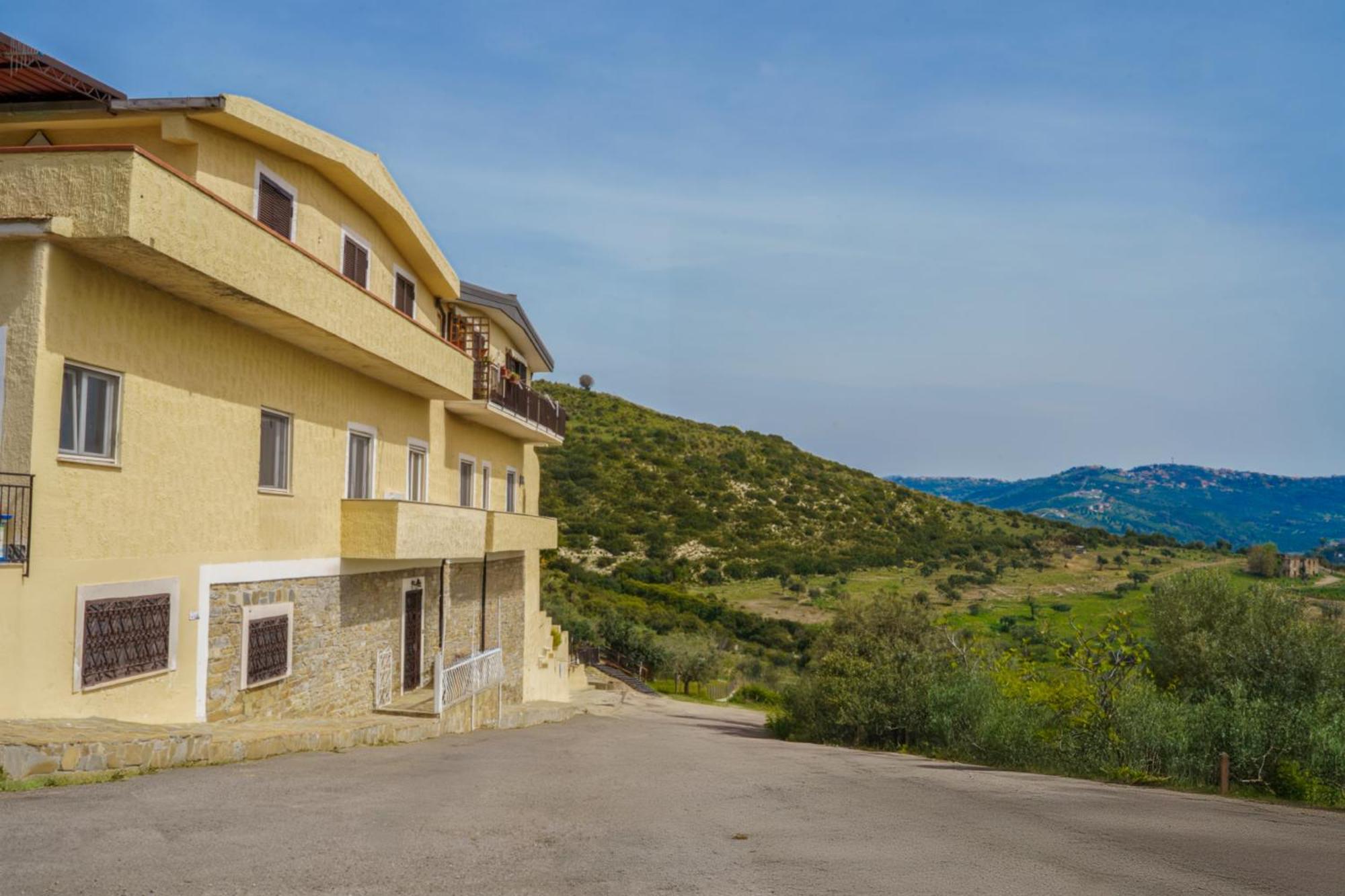 Il Panorama Housing Cilento Aparthotel Santa Maria di Castellabate Ngoại thất bức ảnh